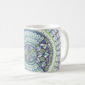 孔雀の曼荼羅のコーヒー・マグ コーヒーマグカップ (正面右)