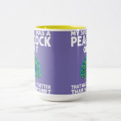 孔雀の男の女のクジャクの恋人の鳥 ツートーンマグカップ (中央)