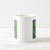 孔雀の羽の万華鏡プリント コーヒーマグカップ (中央)