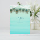 孔雀の羽根とライトの素朴なテーブルナンバーカード 招待状 (スタンド正面)