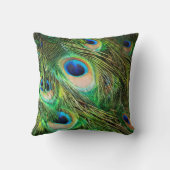 孔雀の羽根。Peafowlマクロ写真。 クッション (裏面)