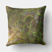 孔雀の羽III （メス）微妙な自然デザイン クッション (裏面)