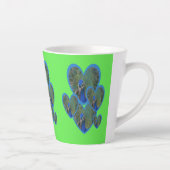 孔雀ハートパターン顧客。BCグリーンラテマグ カフェラテマグ (右)