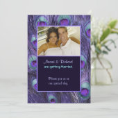 孔雀フェザーパープル – フォト結婚式招待状 招待状 (スタンド正面)