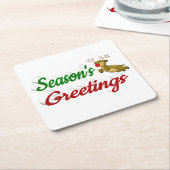 季節のごあいさつ飛んでいるトナカイのクリスマススクリプト スクエアペーパーコースター (アングル)