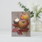 季節のロマンチックなオート葉マのリンゴはまだ生活 ポストカード (スタンド正面)