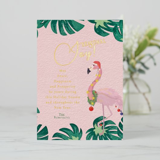 季節の喜びピンクサンタフラミンゴ熱帯葉の 箔シーズンカード (立ち正面)