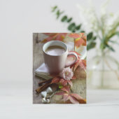 季節の落ち葉と温かいココア ポストカード (スタンド正面)