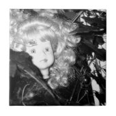 孤独な人形の頭 タイル (正面)