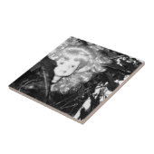 孤独な人形の頭 タイル (側面)