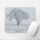 孤独な木に霜が降りる マウスパッド (マウス)