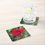 孤独な赤いダリアフラワーウィズリーやる気を起こさせる スクエアペーパーコースター (インサイチュ)