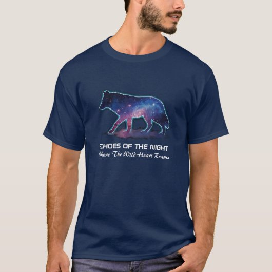 孤独な銀河オオカミのシルエット (夜の響き) Tシャツ (正面)