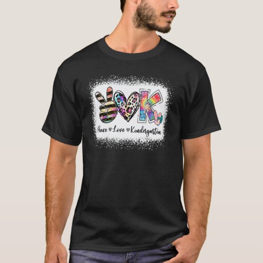 学年担任 平和 愛 幼稚園 チーム 幼稚園  Tシャツ (正面)