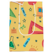 学校に戻る黄色の文具 ミディアムペーパーバッグ (裏面)