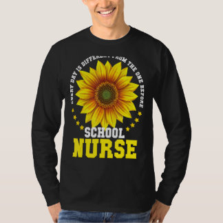 学校のナース違うは毎日から Tシャツ
