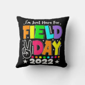 学校のフィールドの日先生フィールドDのためにここにいる クッション (裏面)