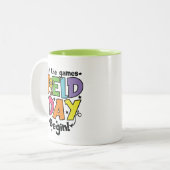 学校のフィールド日 |ゲームのセラミックマグカップを開始する ツートーンマグカップ (正面左)