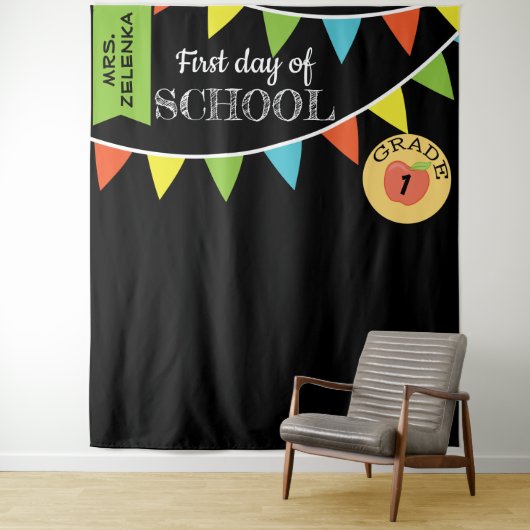 学校のフォトブースの背景の初日 タペストリー (インサイチュ)