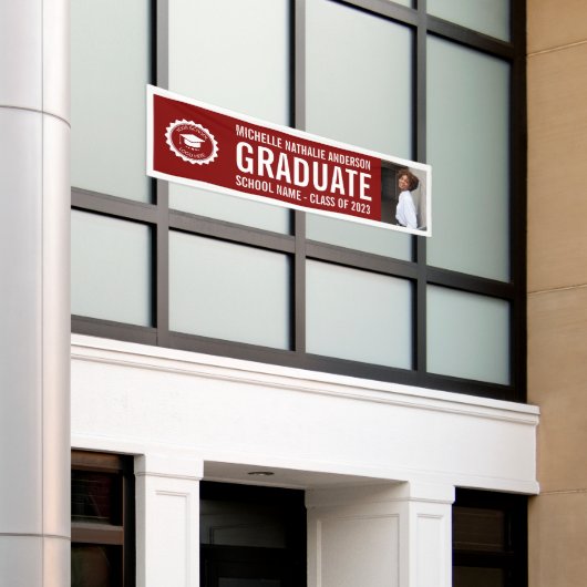 学校のロゴ卒業写真パーティーマルーンホワイト 横断幕 (ビルの外側)