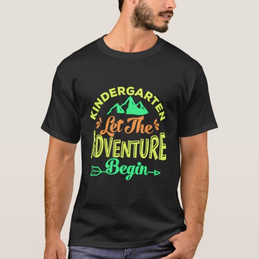 学校の初日が過ぎてから冒険が始まる Tシャツ (正面)