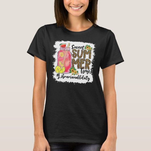 学校の司書の休日の甘い夏の時間 Tシャツ (正面)