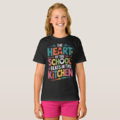 学校の心臓は厨房で脈打つ Tシャツ (正面フル)