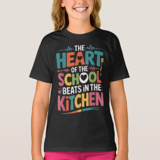 学校の心臓は厨房で脈打つ Tシャツ