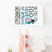 学校の最初の100人の日がサメを泳いで行った 横断幕 (インサイチュ)