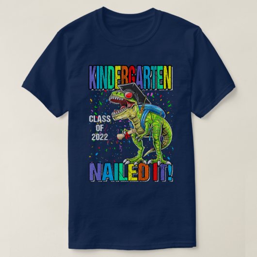 学校の最終日PreK卒業恐竜 Tシャツ (デザイン正面)