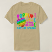 学校の100日を通る私の道をポップ8 Tシャツ (デザイン正面)