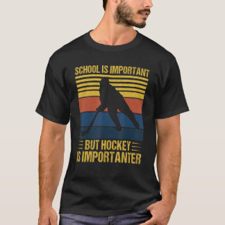 学校は大切だけどホッケーはもっと大切 Hoc Tシャツ
