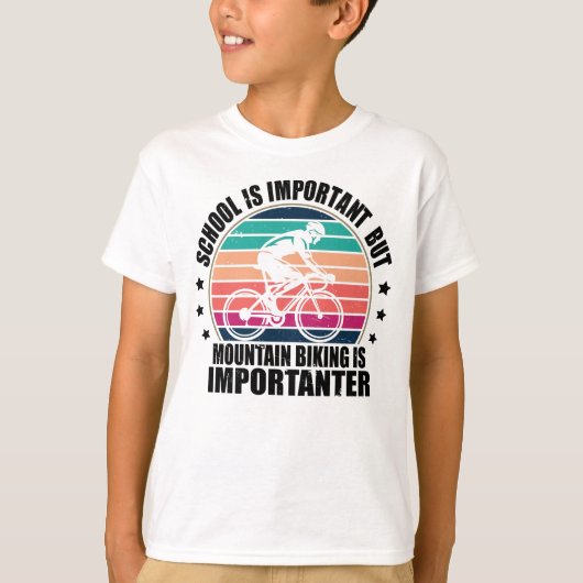 学校は重要だがサイクリングは重要だ Tシャツ (正面)