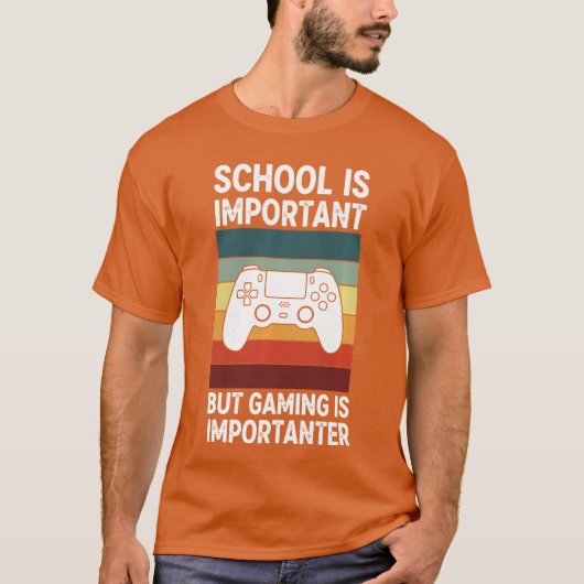 学校は重要だけどゲームはもっと重要 Prem Tシャツ (正面)