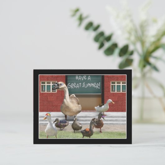 学校を出て、先生ガチョウの小さなアヒル ポストカード (スタンド正面)