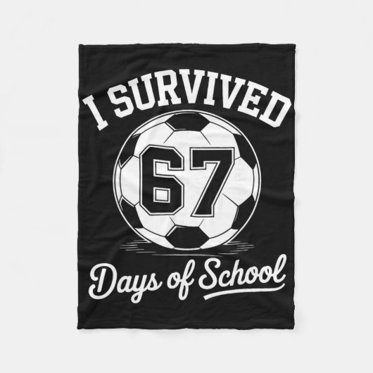 学校を67日間生き延びた子供男子サッカー フリースブランケット (正面)