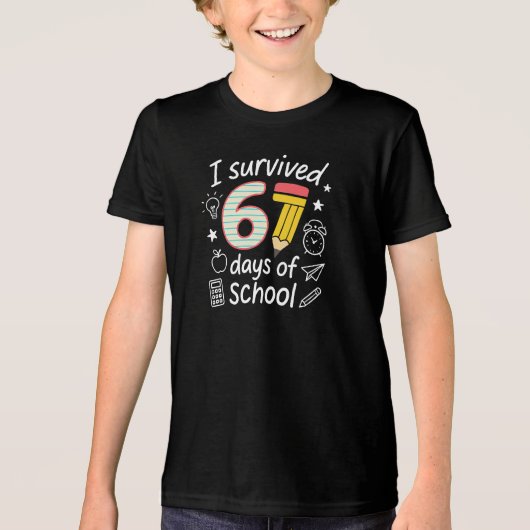 学校を67日間乗り切ったぞおかしい トライブレンドTシャツ (正面)