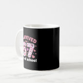 学校を67日間乗り切った - かわいい女子生徒 コーヒーマグカップ (正面左)