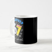 学校を67日間乗り切った 6+7 ジョークTシャツ コーヒーマグカップ (正面左)