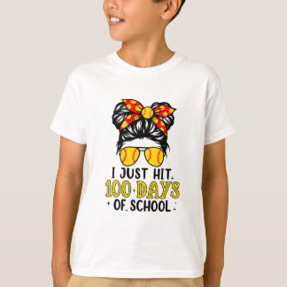 学校ソフトボールMessy Bの幸せな100日をヒット Tシャツ