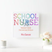 学校ナースカラフルパーソナライズされた学校 スクエア壁時計 (ホーム)