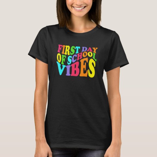学校初日の雰囲気 新学期 先生 Tシャツ (正面)