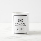 学校区域終了交通標識 コーヒーマグカップ (中央)