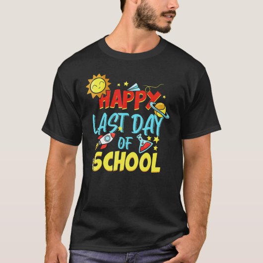 学校最後の日おめでとう 生徒と先生 4 Tシャツ (正面)