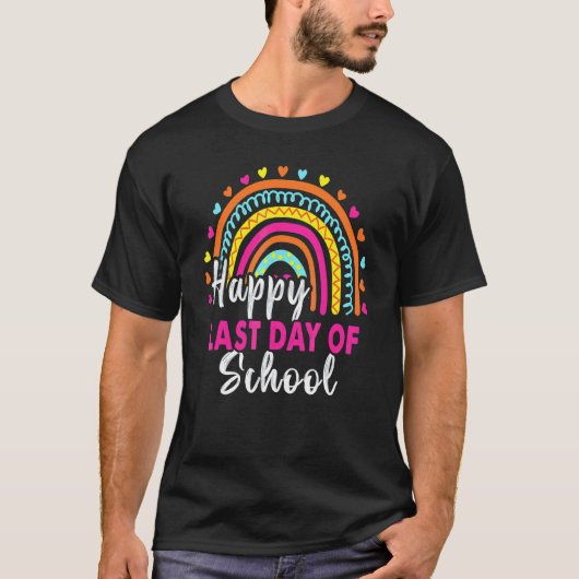 学校最後の日 おめでとう 生徒と先生たち 別れ Tシャツ (正面)