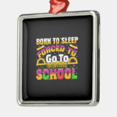 学校生まれへ行くことを余儀なくされた睡眠先生 メタルオーナメント (左)