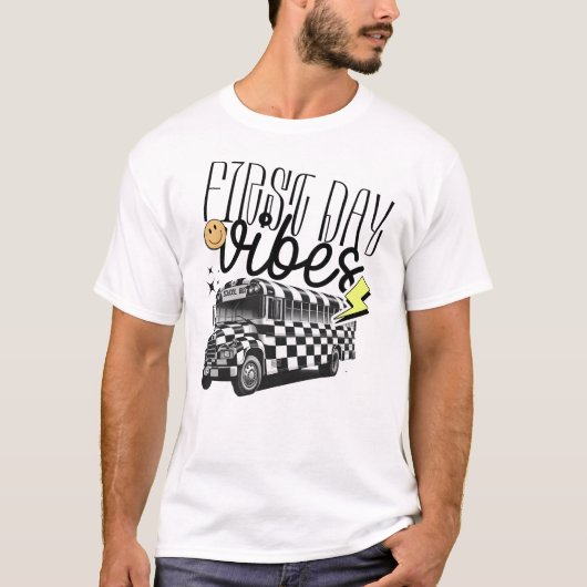 学校生活が始まる日の雰囲気 Tシャツ (正面)