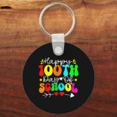 学校生活100日目の先生と子供たち、100日を迎えて幸せいっぱい! キーホルダー (正面)