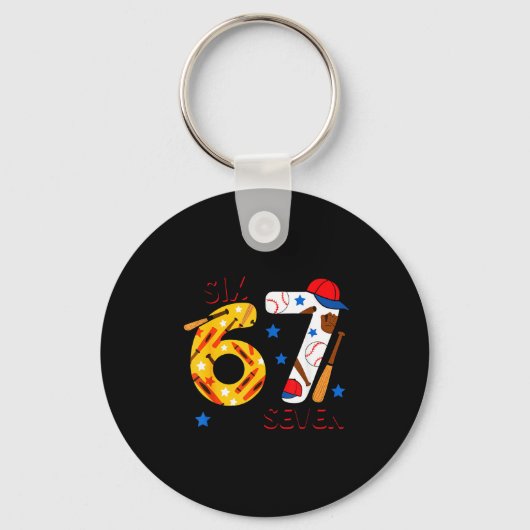 学校生活67日目を生き延びた 6 7 野球 Tシャツ キーホルダー (正面)
