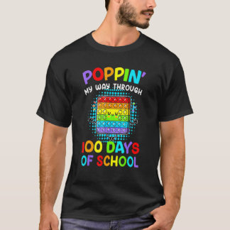 学校100日目の100日を通る私の道をポップ Tシャツ